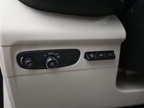 Used 2023 Buick Envision Avenir AWD/4WD image 23