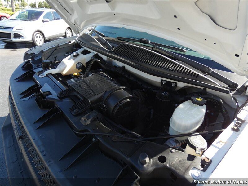 Used 2015 Chevrolet Express 2500 RWD image 7