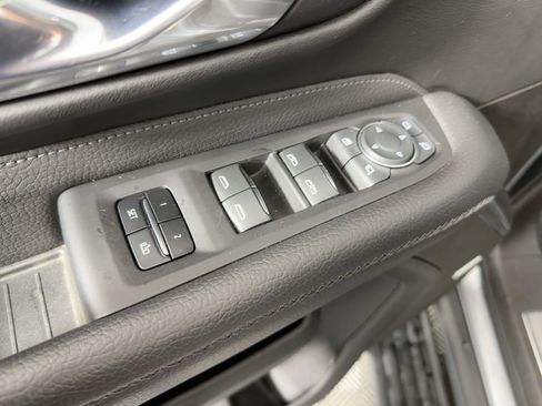 Used 2021 GMC Yukon Denali w/ Denali Ultimate Package image 21