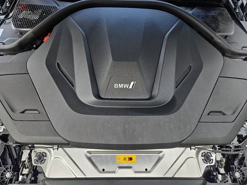 Certified 2025 BMW i4 xDrive40i w/ M Sport Package image 27