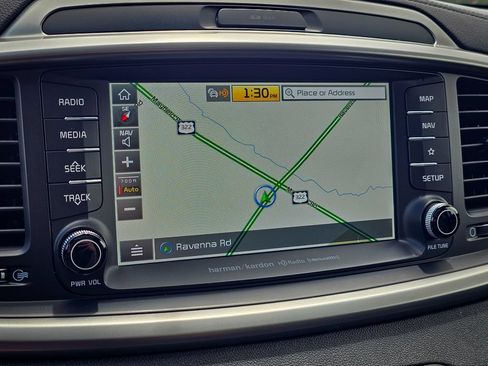 Used 2019 Kia Sorento EX w/ EX Touring Package FWD image 23