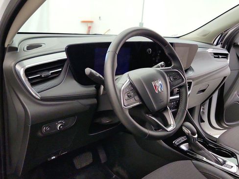 Used 2025 Buick Encore GX Preferred FWD image 22