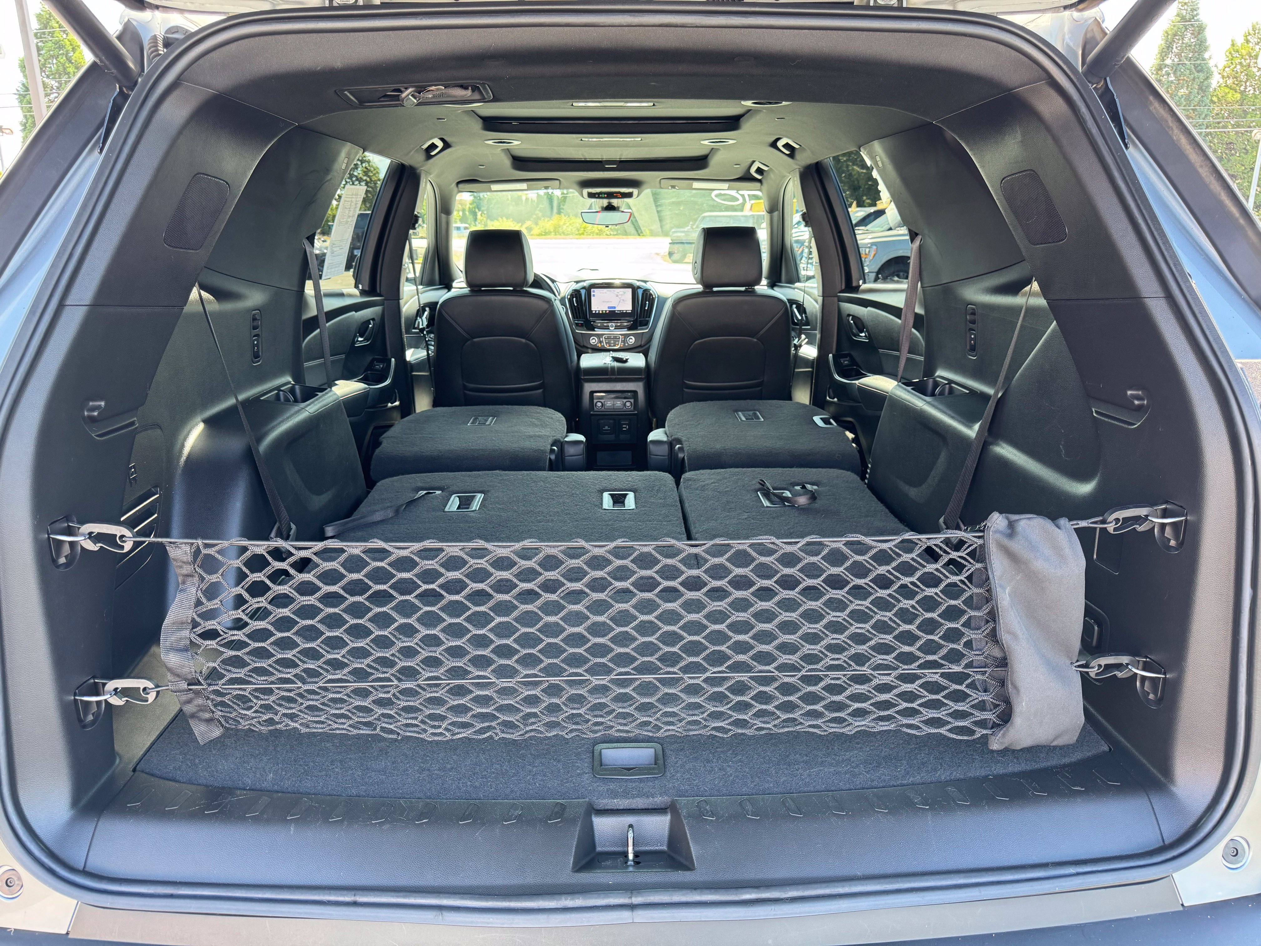 Used 2023 Chevrolet Traverse RS w/ LPO, Cargo Package AWD/4WD image 38