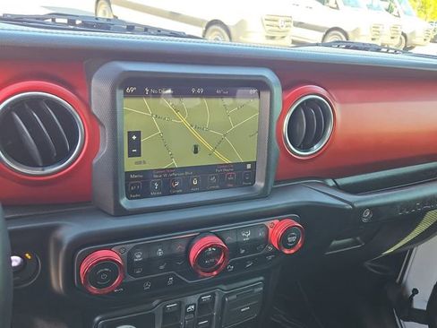 Used 2019 Jeep Wrangler Unlimited Rubicon AWD/4WD image 10