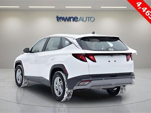 Used 2025 Hyundai Tucson SE image 4