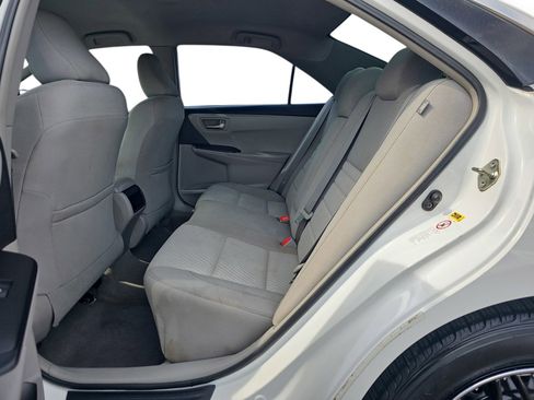 Used 2016 Toyota Camry LE FWD image 11
