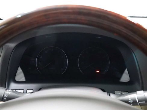 Used 2011 Lexus LS 460 w/ Comfort Pkg image 21