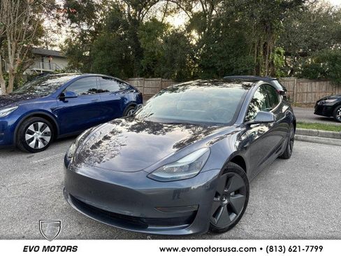 Used 2023 Tesla Model 3 Standard Range image 1
