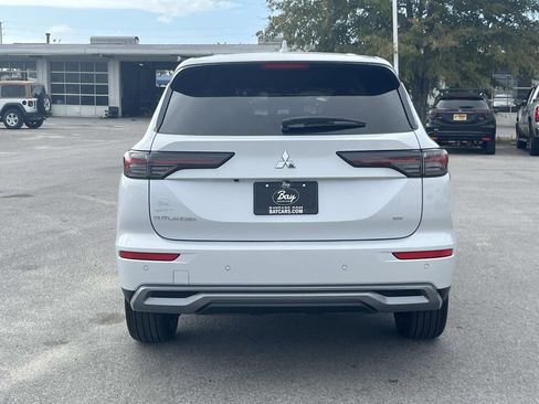 New 2026 Mitsubishi Outlander SE FWD image 4