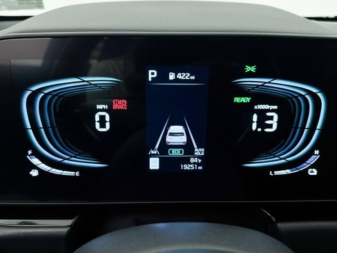 Certified 2025 Kia Niro EX FWD image 36
