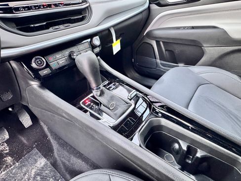 New 2026 Jeep Compass Limited image 13