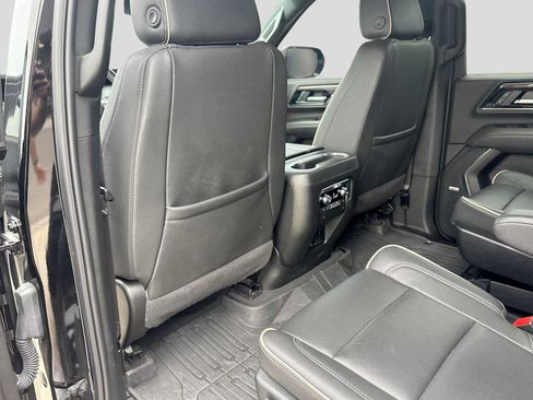 Used 2025 GMC Yukon Elevation w/ LPO, Floor Liner Package AWD/4WD image 17