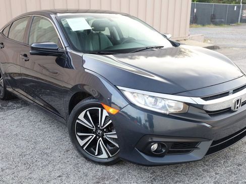Used 2017 Honda Civic EX-T image 7