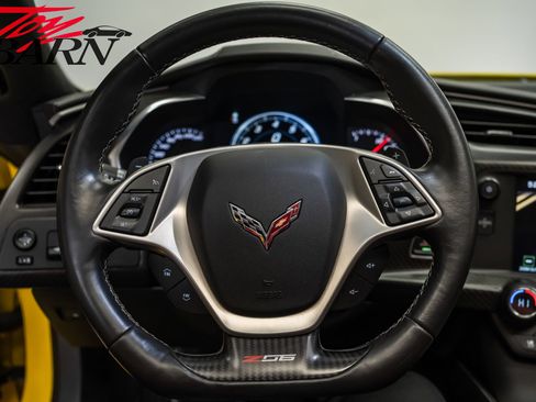 Used 2015 Chevrolet Corvette Z06 w/ 3LZ Preferred Equipment Group image 39