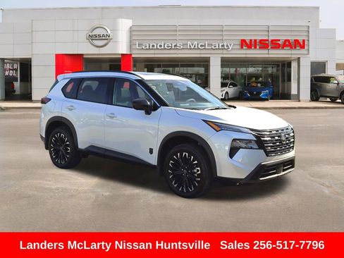 Used 2026 Nissan Rogue SV image 1