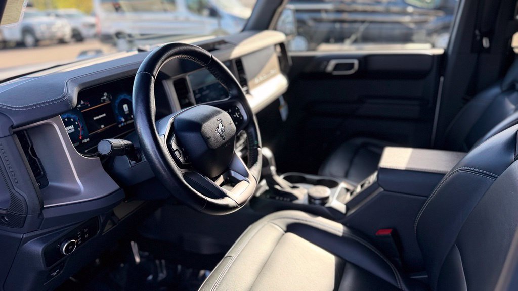 Used 2025 Ford Bronco Outer Banks AWD/4WD image 15
