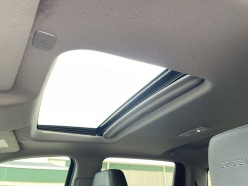 Used 2023 GMC Sierra 2500 Denali w/ Denali Black Diamond Edition image 22