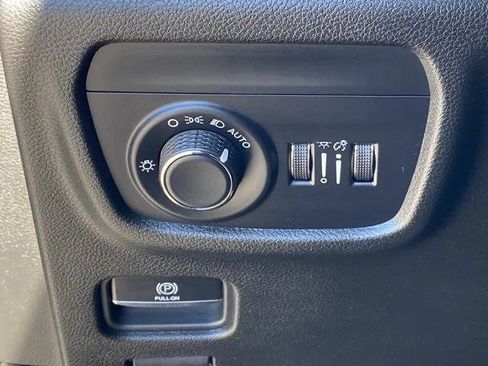 Certified 2023 Jeep Grand Cherokee Altitude image 20