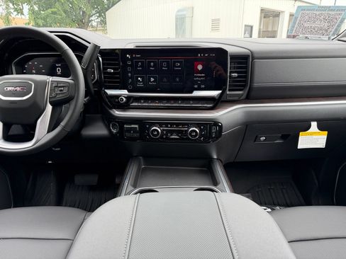 New 2026 GMC Sierra 2500 SLT w/ SLT Premium Package AWD/4WD image 20