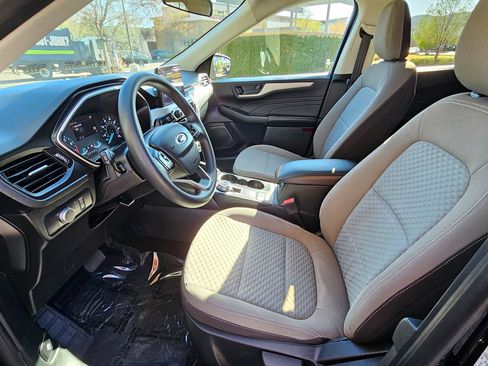 Used 2022 Ford Escape SE image 14