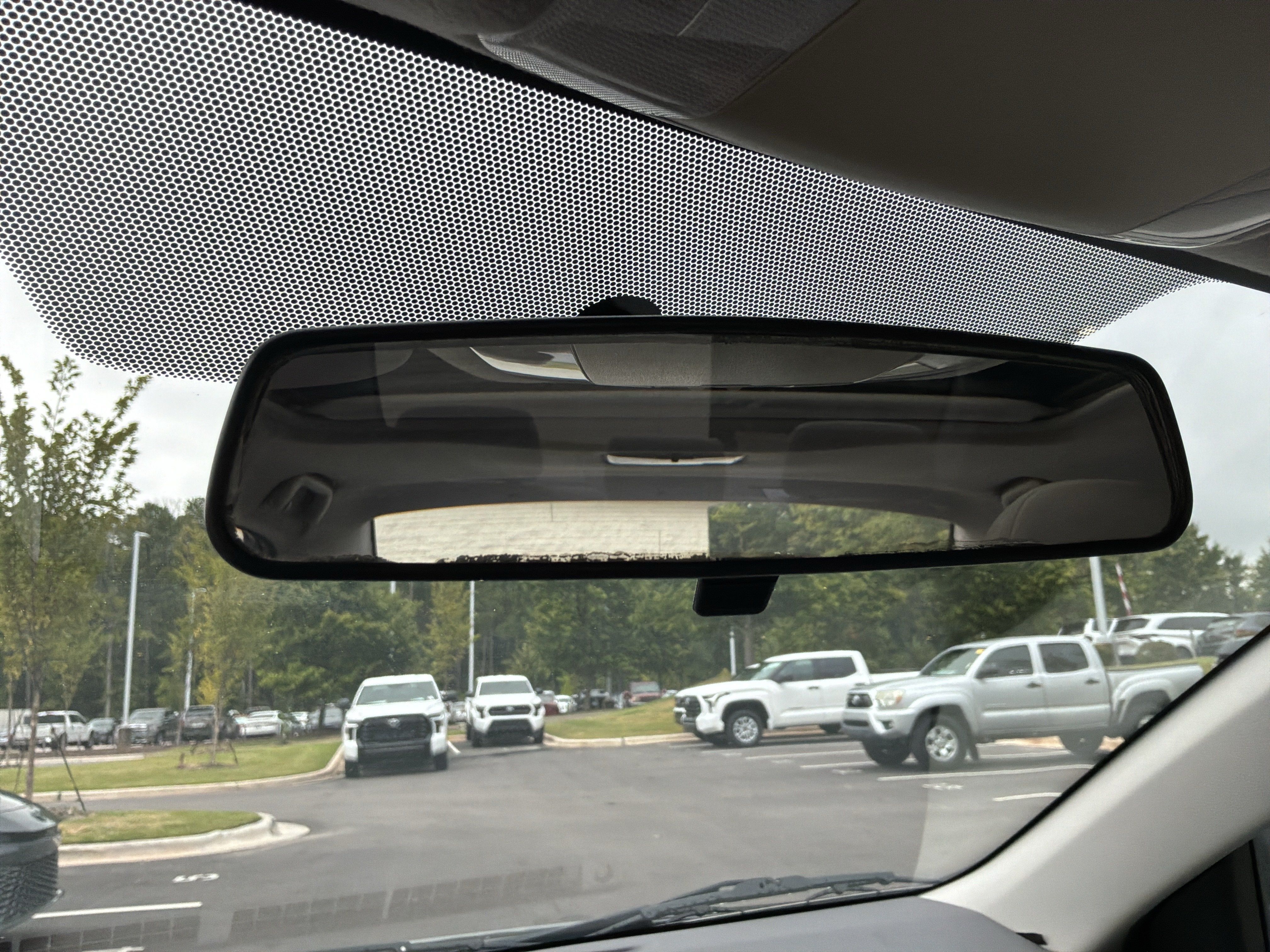 Used 2010 Toyota Corolla LE w/ All Weather Guard Pkg FWD image 25