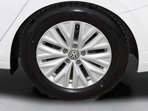 Used 2019 Volkswagen Jetta R-Line image 33