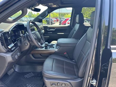 Used 2026 Chevrolet Silverado 1500 High Country w/ Midnight Edition AWD/4WD image 9