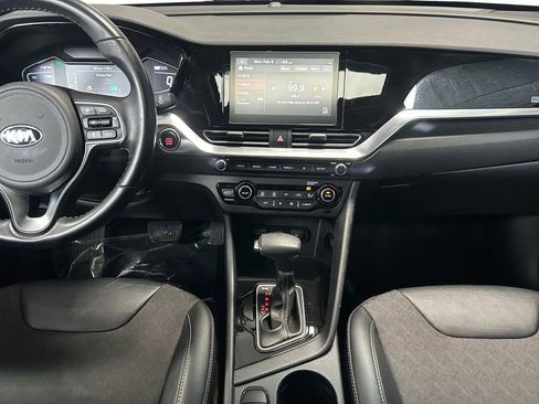 Used 2021 Kia Niro Touring image 12