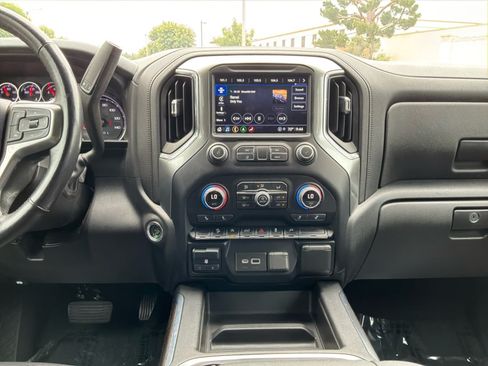 Used 2022 Chevrolet Silverado 1500 RST AWD/4WD image 15
