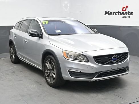 Used 2017 Volvo V60 T5 Cross Country w/ Convenience Package AWD/4WD image 1