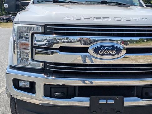Used 2017 Ford F350 Lariat AWD/4WD image 9