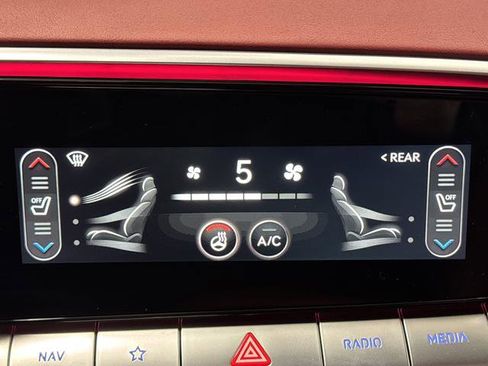 Used 2024 Genesis GV70 2.5T w/ Sport Prestige Package image 8