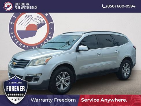 Used 2015 Chevrolet Traverse LT FWD image 1