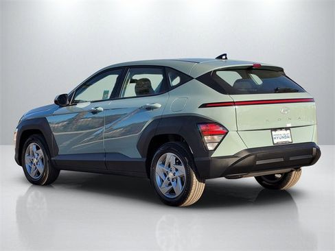 Used 2026 Hyundai Kona SE image 6