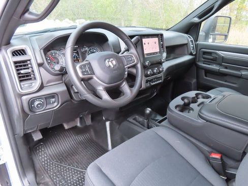 New 2024 RAM 3500 Tradesman image 20