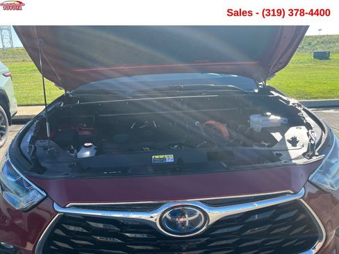 Used 2023 Toyota Highlander Limited AWD/4WD image 24