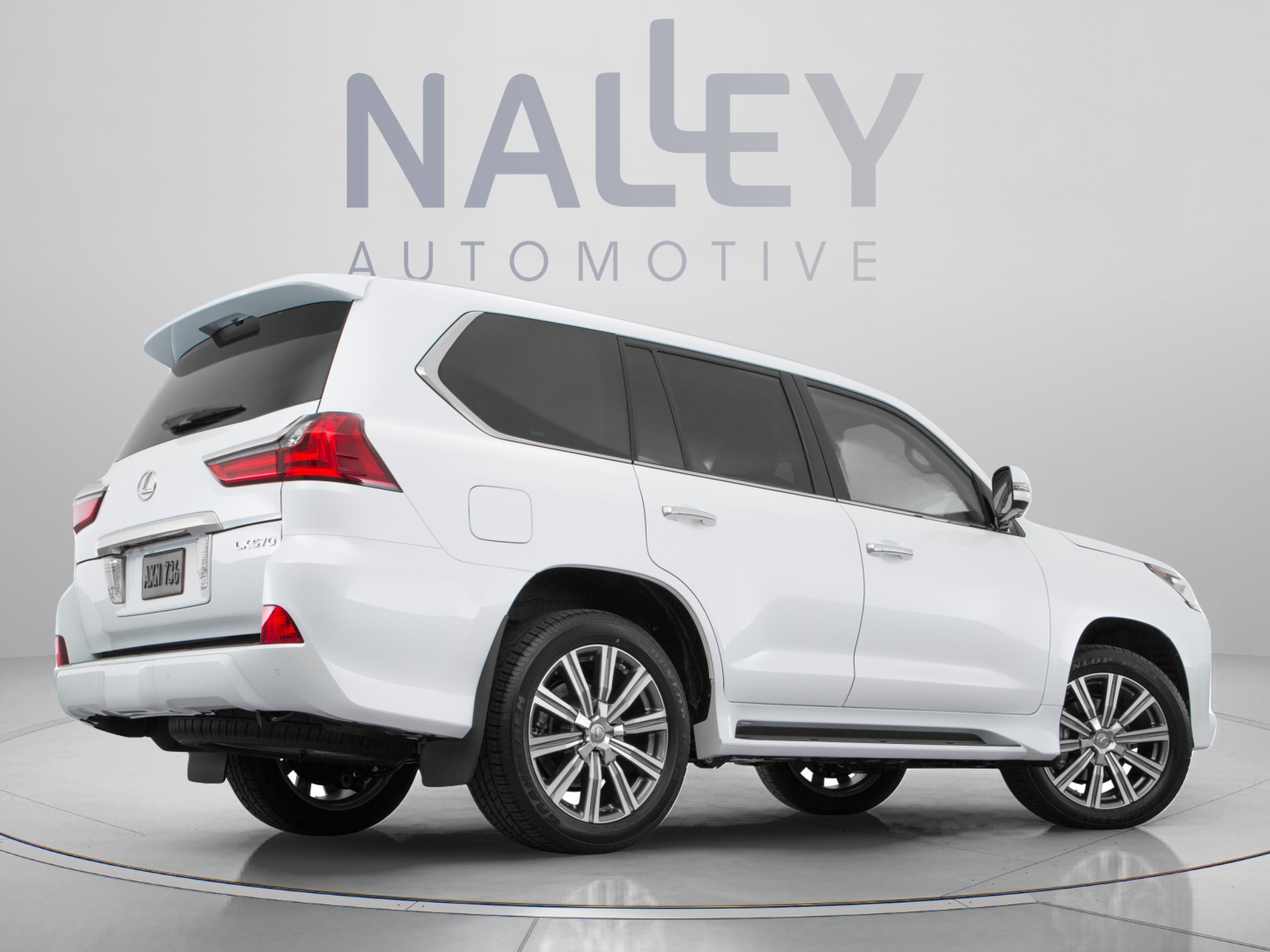 Used 2017 Lexus LX 570 4WD w/ Luxury Package image 7