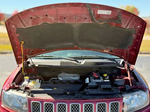 Used 2017 Jeep Compass Latitude image 26