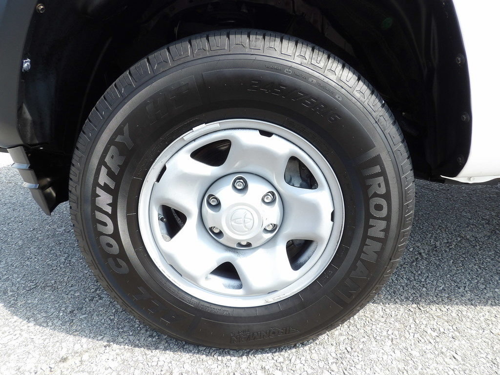 Used 2020 Toyota Tacoma SR RWD image 47