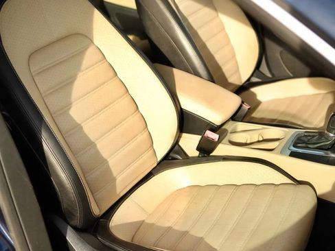 Used 2013 Volkswagen CC R-Line image 52