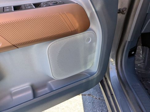 Used 2022 Ford Maverick Lariat FWD image 13