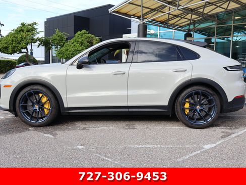 Used 2024 Porsche Cayenne Turbo GT AWD/4WD image 5
