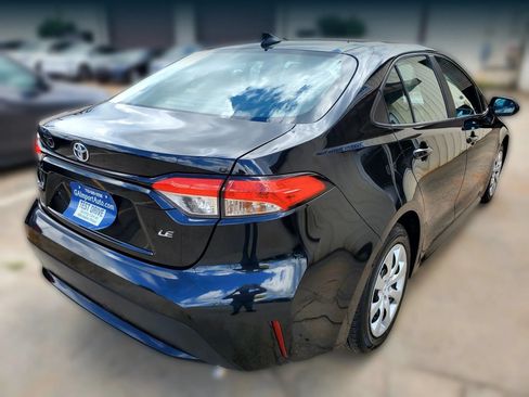Used 2021 Toyota Corolla LE FWD image 10