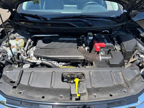 Used 2025 Nissan Rogue SV FWD image 34