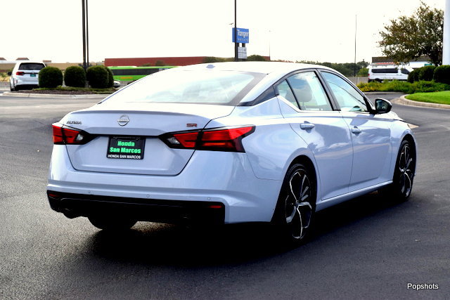 Used 2024 Nissan Altima 2.5 SR FWD image 3