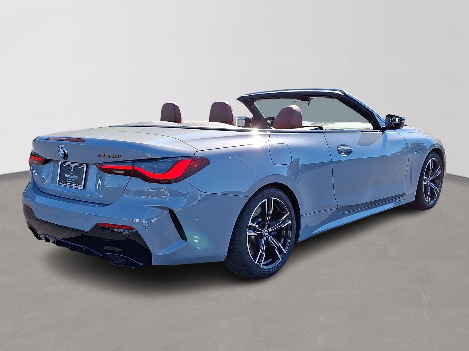 Used 2022 BMW M440i Convertible RWD image 6