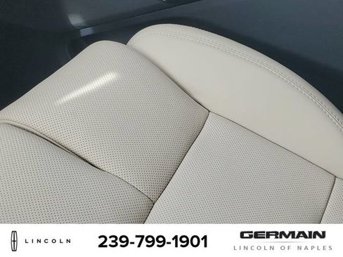 New 2027 Lincoln Navigator Premiere RWD image 28