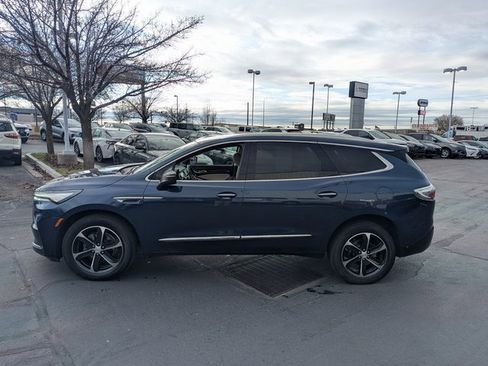 Used 2023 Buick Enclave Premium w/ LPO, Touring Package image 7
