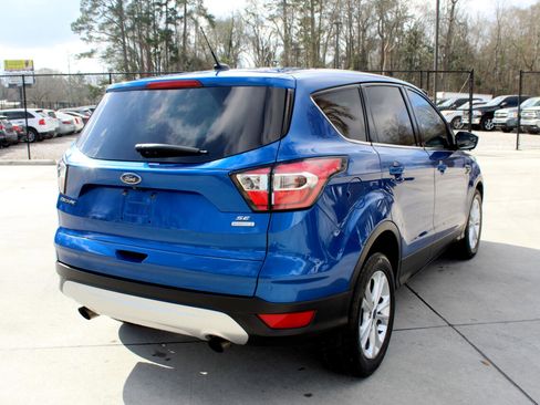 Used 2017 Ford Escape SE image 7