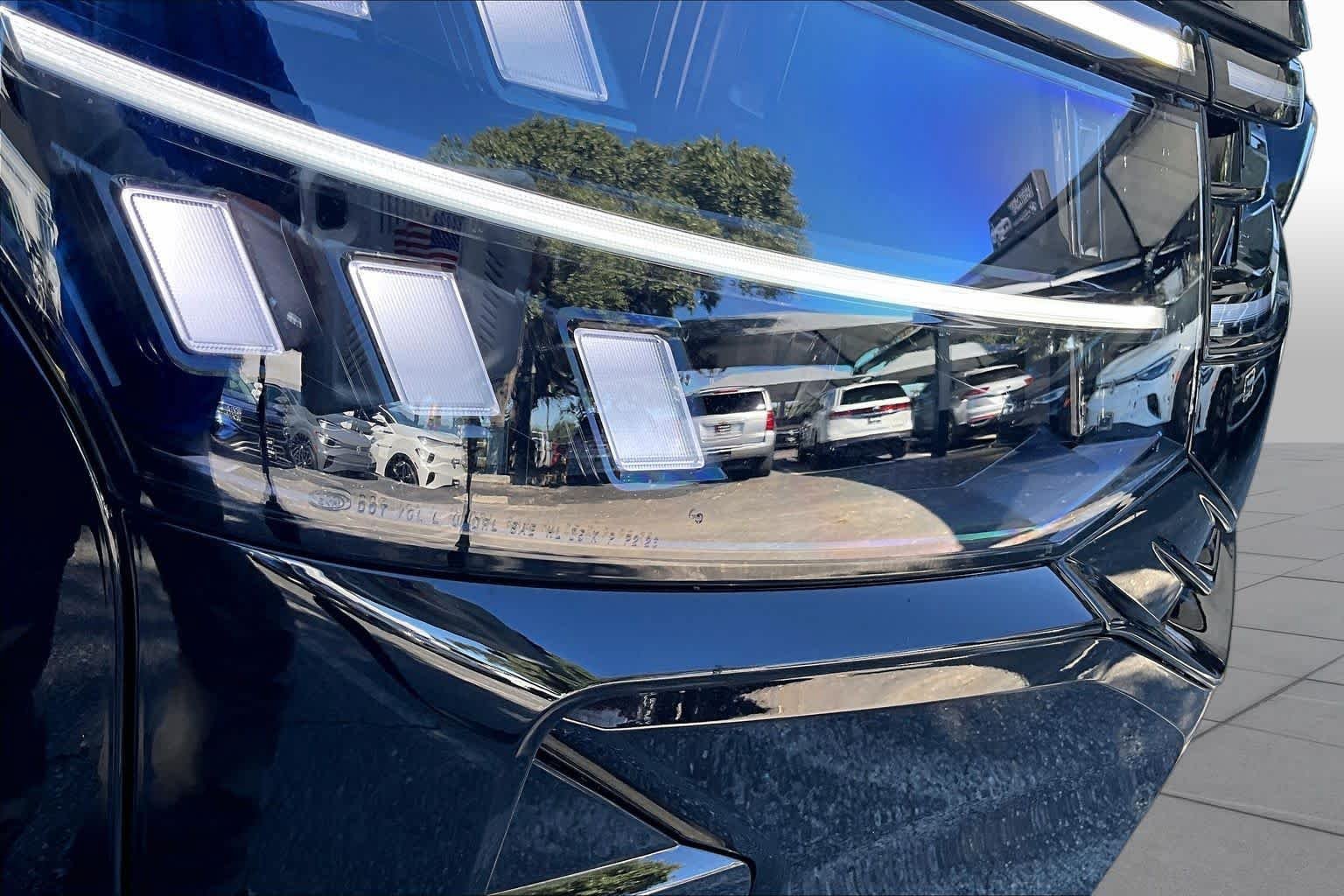 New 2027 Volkswagen Atlas SE FWD image 13